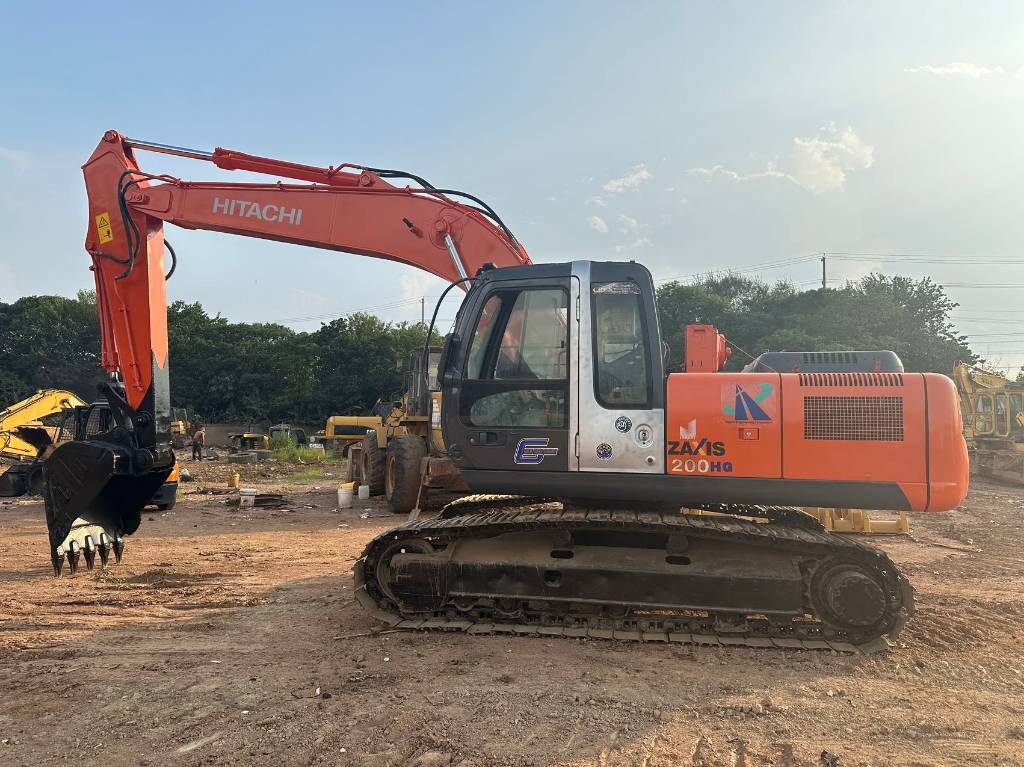Hitachi ZX200
