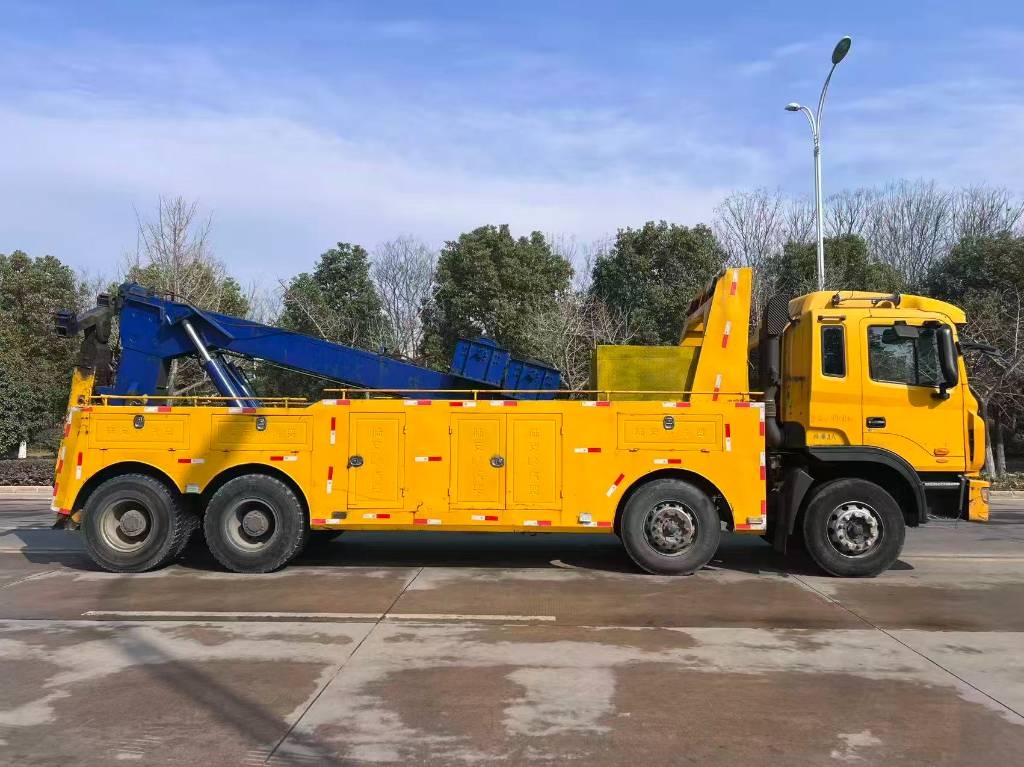 JAC wrecker tow truck
