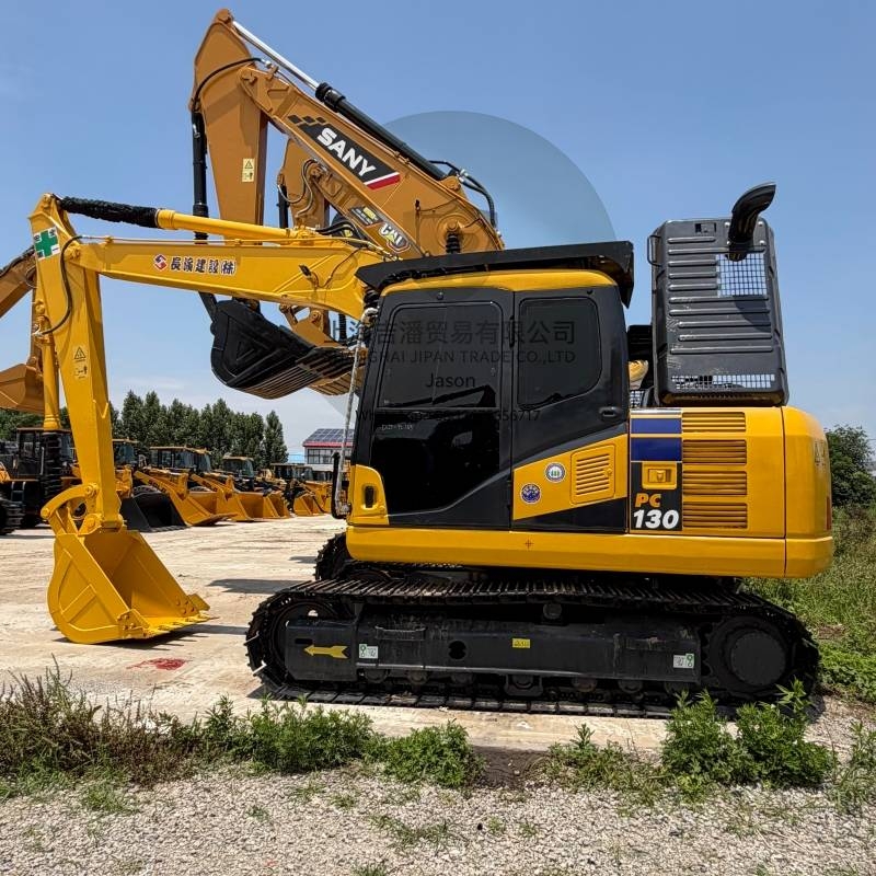 Komatsu PC 130