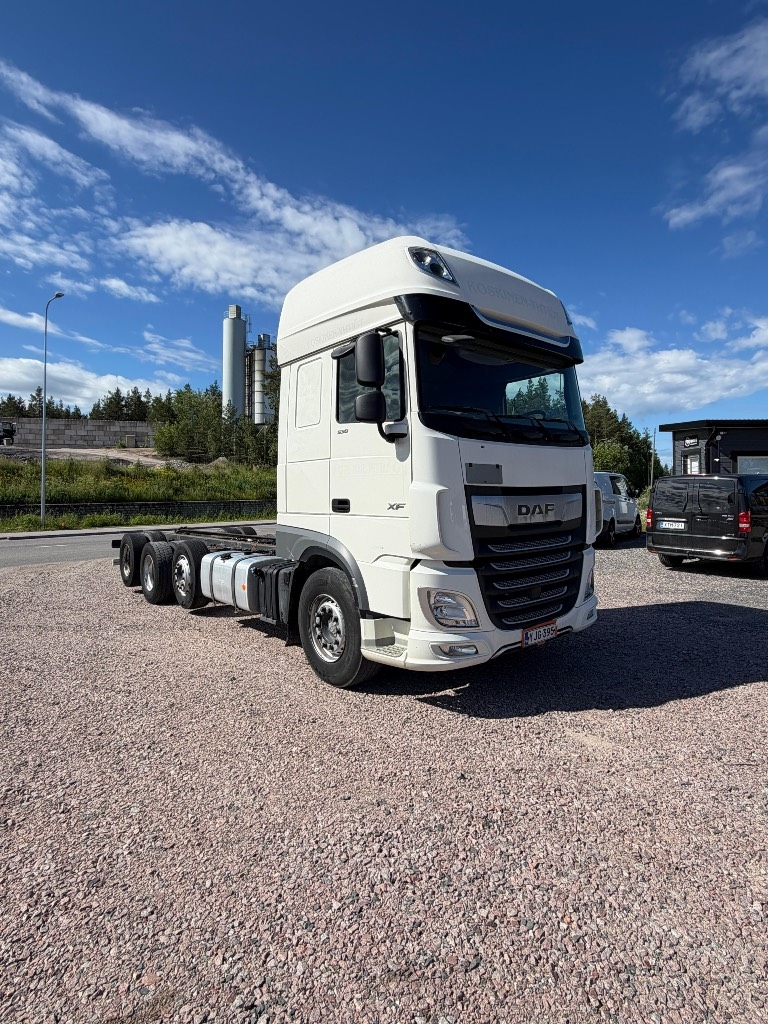 DAF XF 530 8x2/4