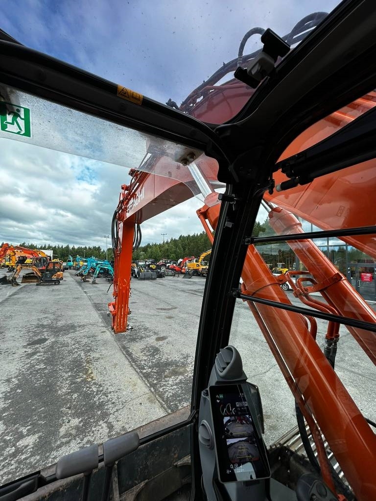 Hitachi ZX 225 US-7 /Myyty, Sold kuva 21