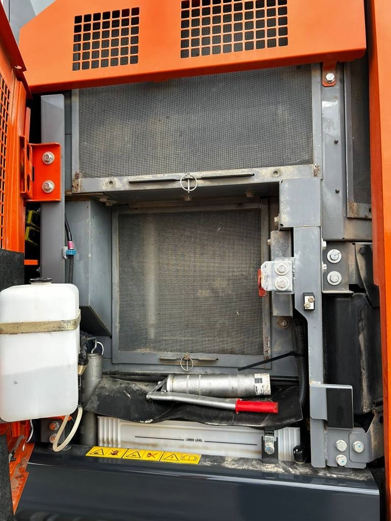 Hitachi ZX 225 US-7 /Myyty, Sold kuva 13