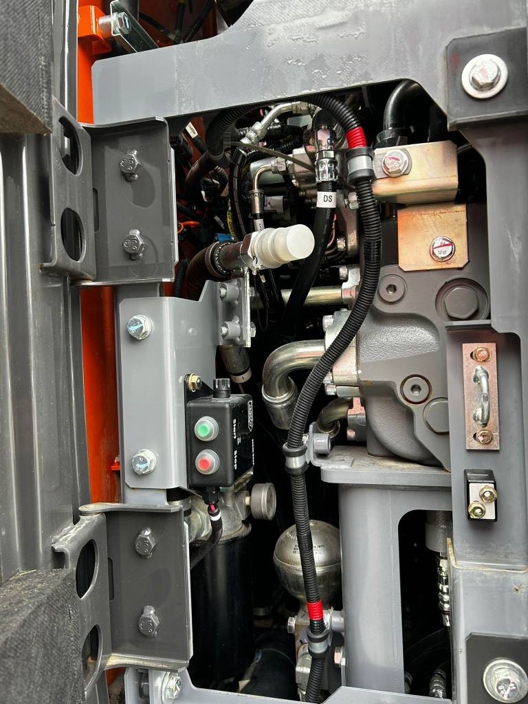 Hitachi ZX 225 US-7 /Myyty, Sold kuva 15