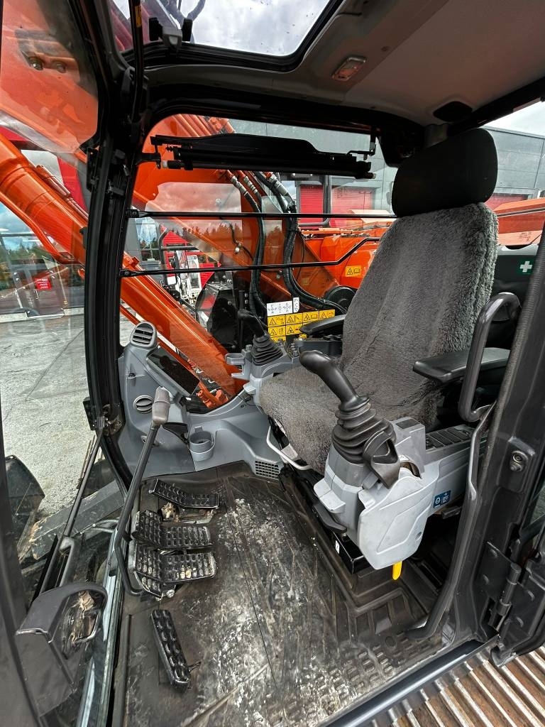 Hitachi ZX 225 US-7 /Myyty, Sold kuva 18