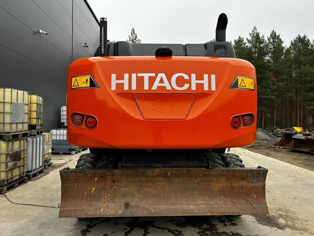 Hitachi ZX 220 W-7 / Rasvari, Stage V, Pienet tunnit kuva 4