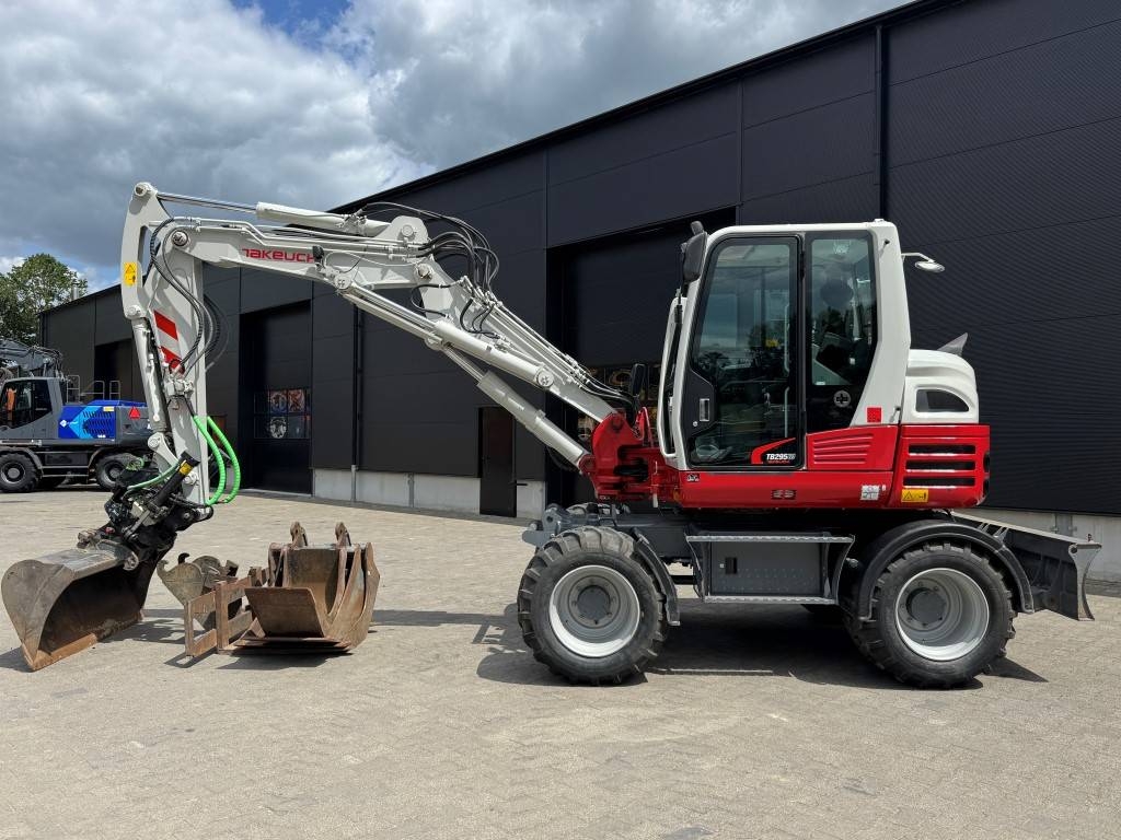 Takeuchi TB 295 W 2300 uur DKS NL MACHINE