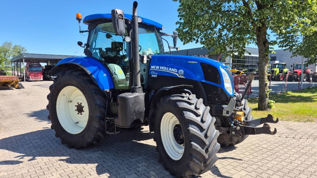 New Holland T 7.210 AC 40Kmh. Frontlift and PTO