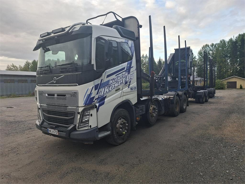 Volvo FH 16 16.1 puuauto Keslan nosturilla + Närko kärry