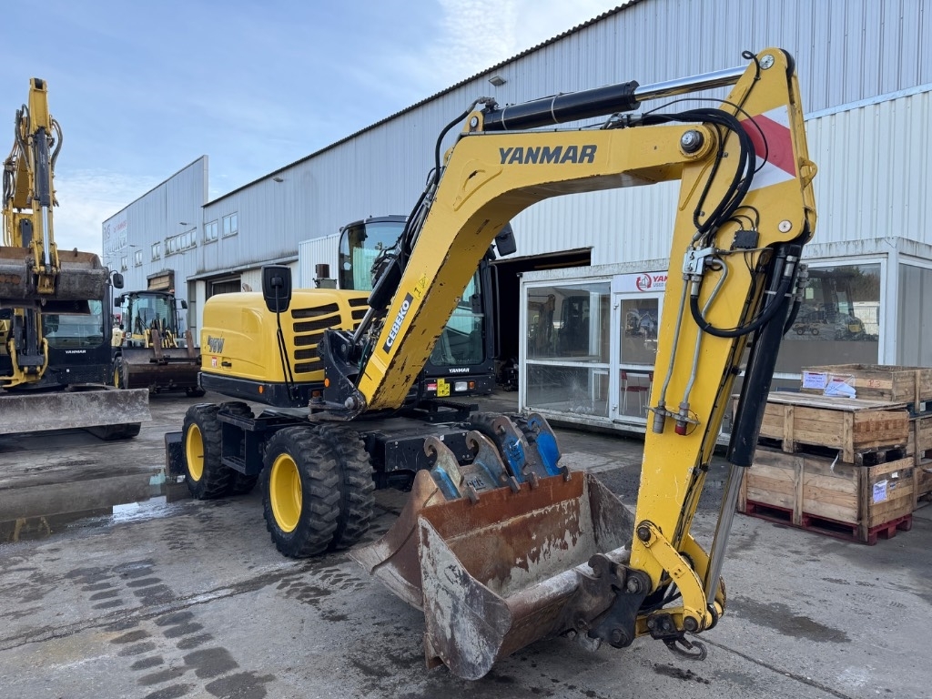 Yanmar B95W (40810)