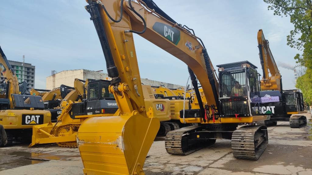 CAT 320D2L 3000 units excavators in stock