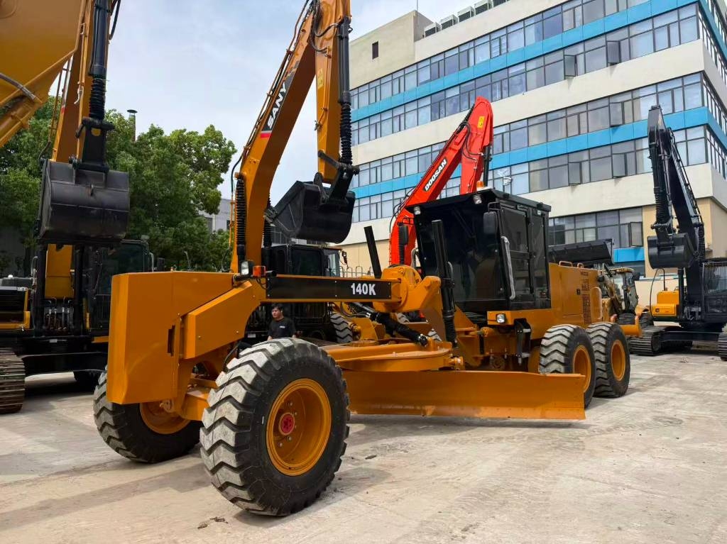 CAT 140K