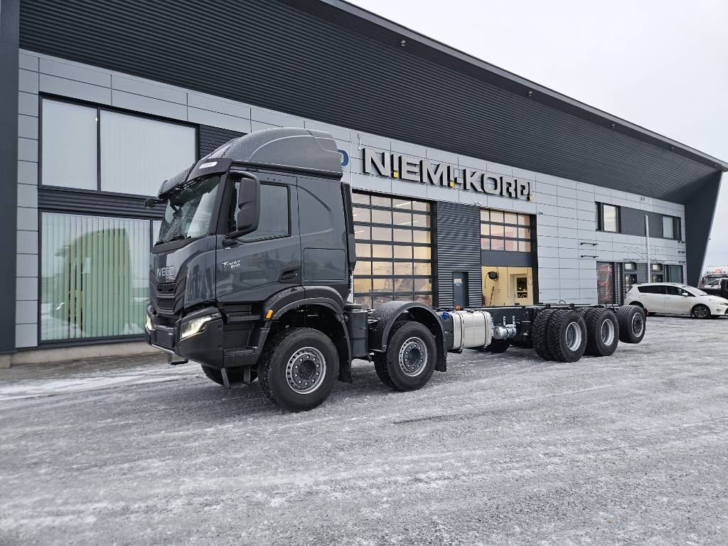 Iveco TWay AT410T54 10X4 metsäkoneritilä