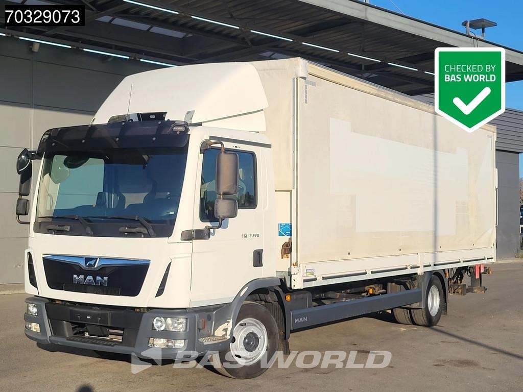 MAN TGL 12.220 4X2 12tons curtainsides 1000kg Ladebord