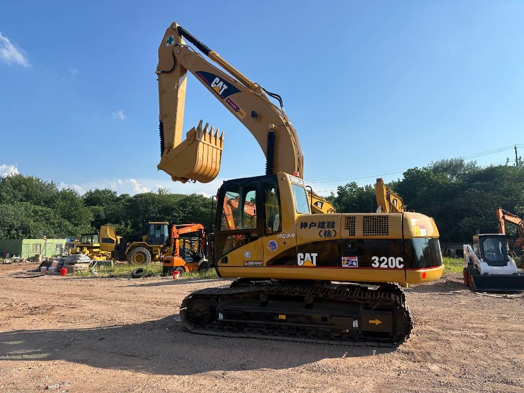 Pelle sur chenilles Caterpillar 320 C — occasion 2020, 2 400 h