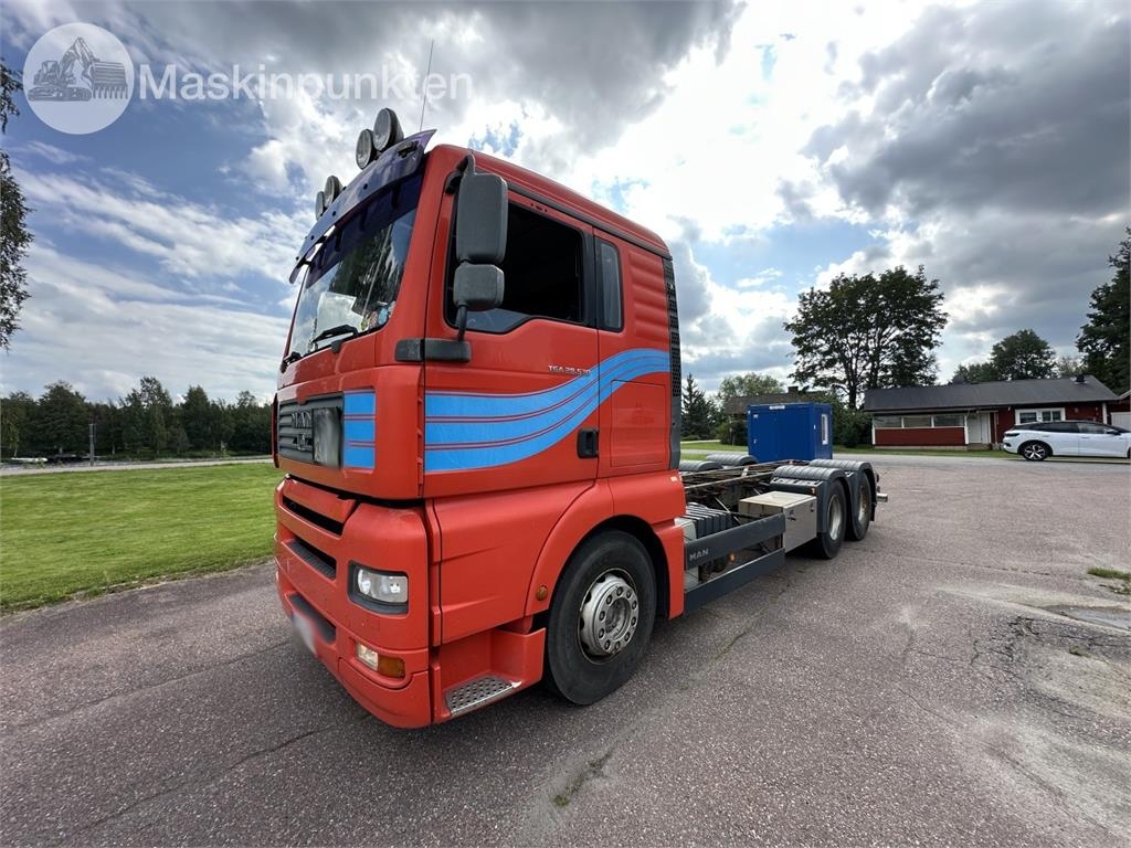 MAN 28.530 6X2-2 LL