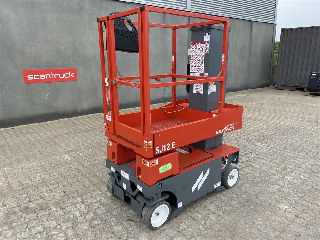 SkyJack SJ12 E
