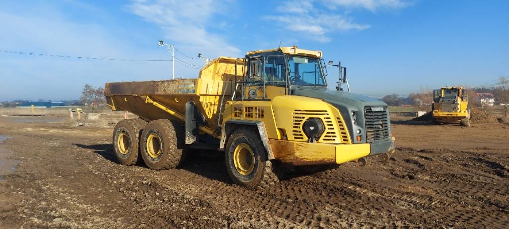 Komatsu HM 300-3