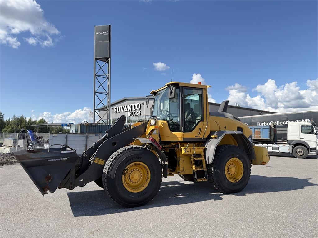 Chargeuse sur pneus Volvo L90H — occasion 2015, 12 995 h
