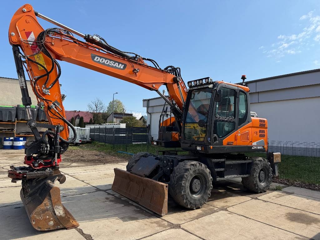 Doosan DX 165 W-5 Rototilt
