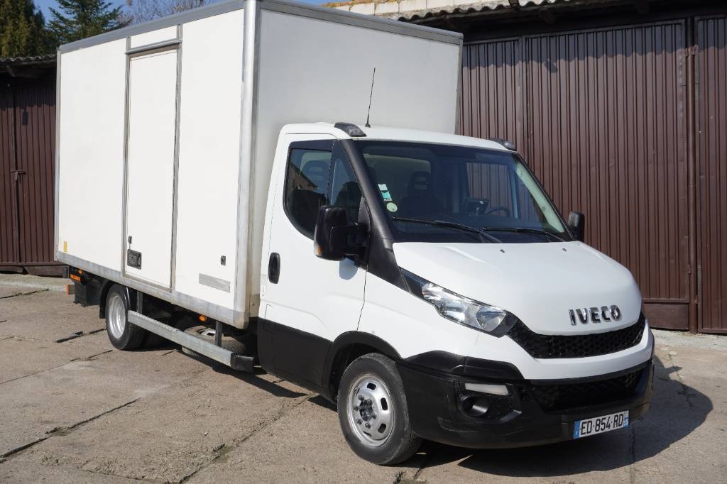Iveco Daily 35 c13 Container 8EPAL + Taillift NEW DPF