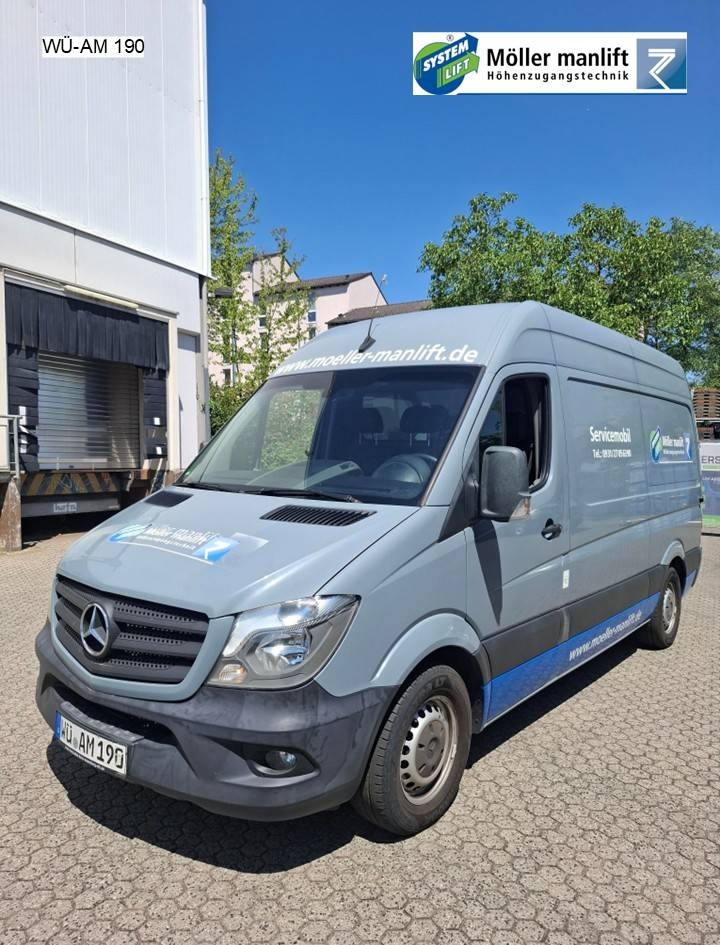 Mercedes-Benz CD319