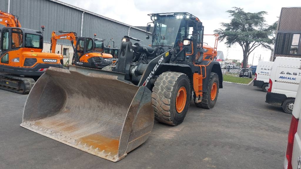 Develon DL 320-7