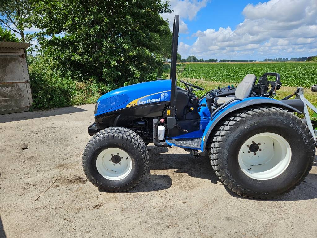 New Holland T 3030