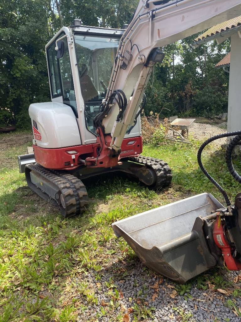 Takeuchi TB 335