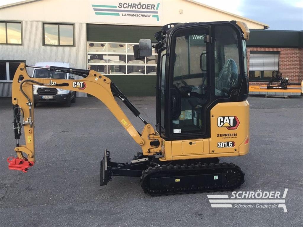 Pelle sur pneus Caterpillar 301.6 — occasion 2024