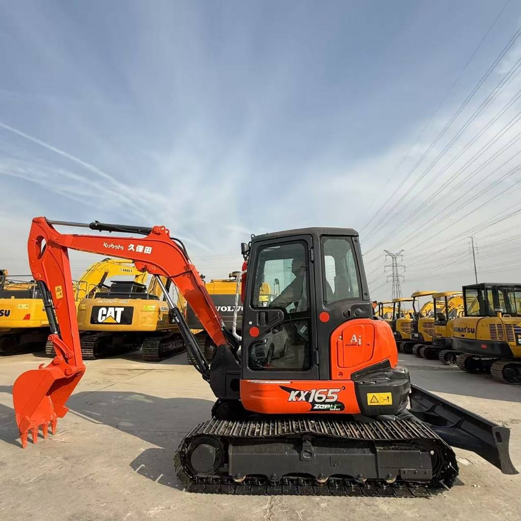 Kubota KX 165