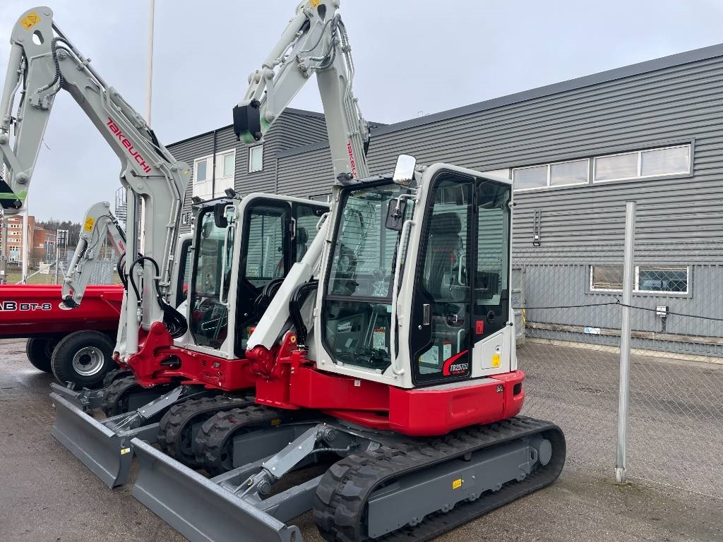 Takeuchi TB 257 FR