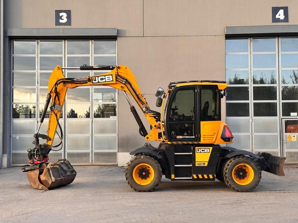 JCB hydradig