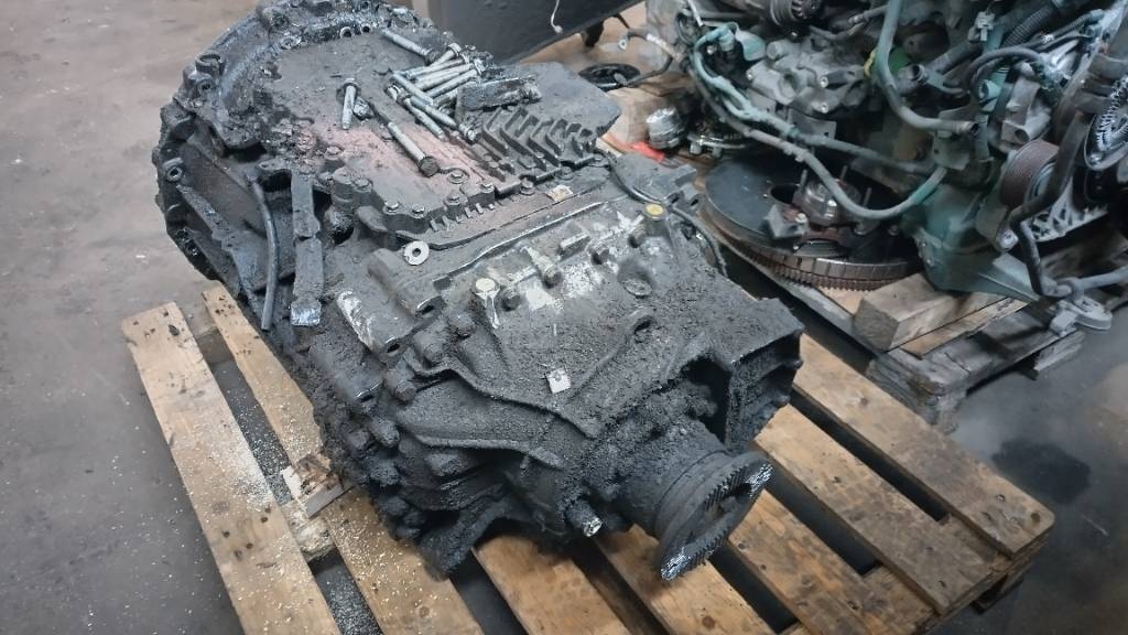 MAN ZF Traxon 12TX2820 TO