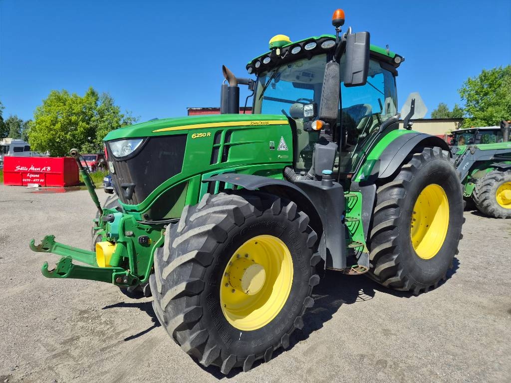 John Deere 6250 R