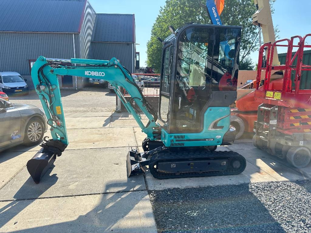 Kobelco SK 17 SR-3
