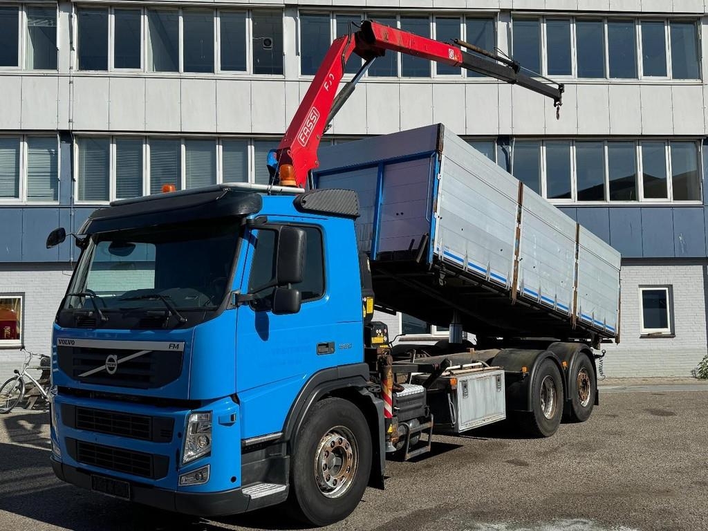 Volvo FM 330 6X2 EURO 5 KIPPER + FASSI F80A.0.22