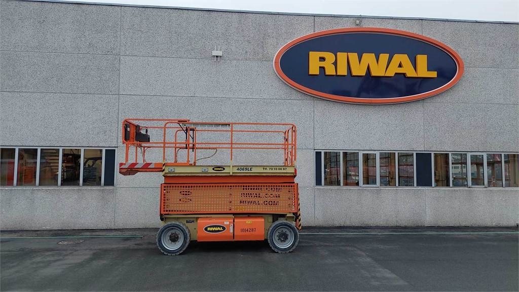 JLG 4069LE
