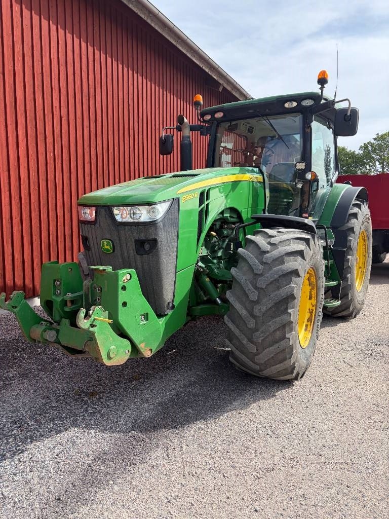 John Deere 8360
