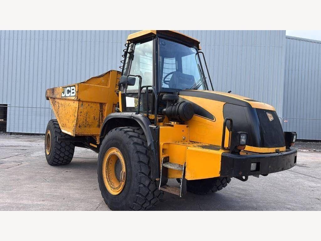 JCB 718