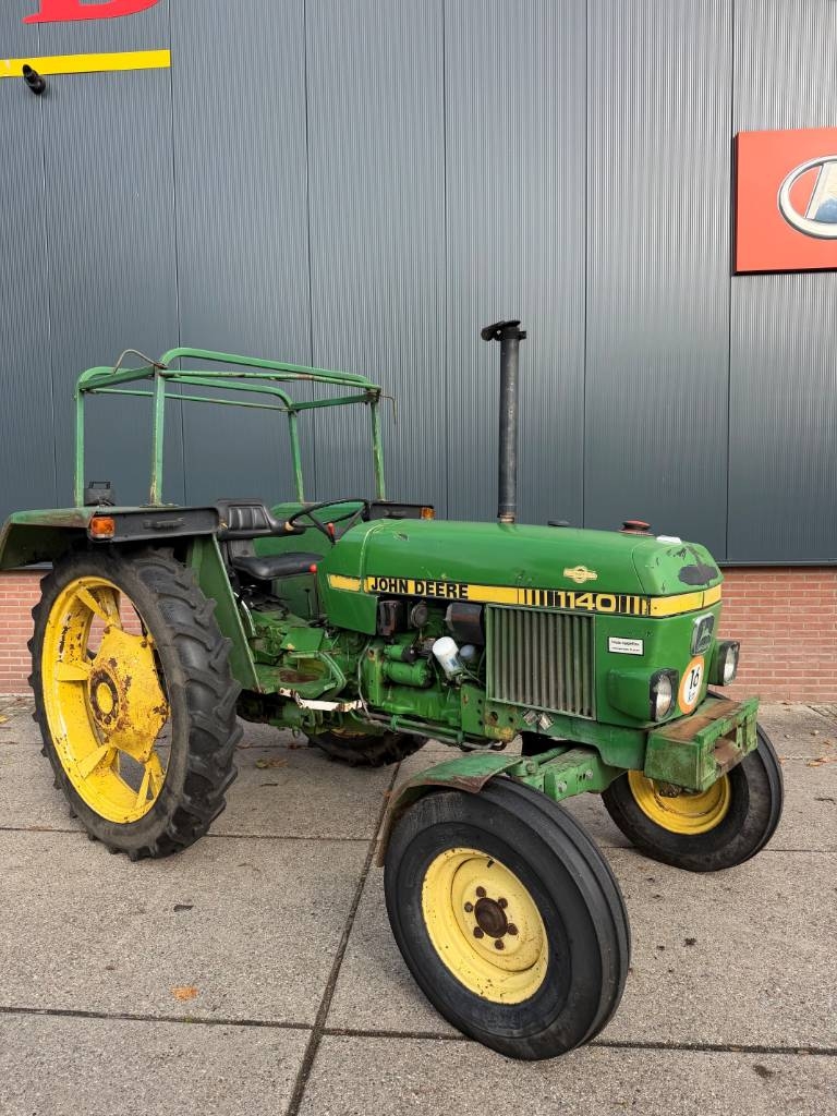 Tracteur agricole John Deere 1140 — occasion 1986, 8 011 h