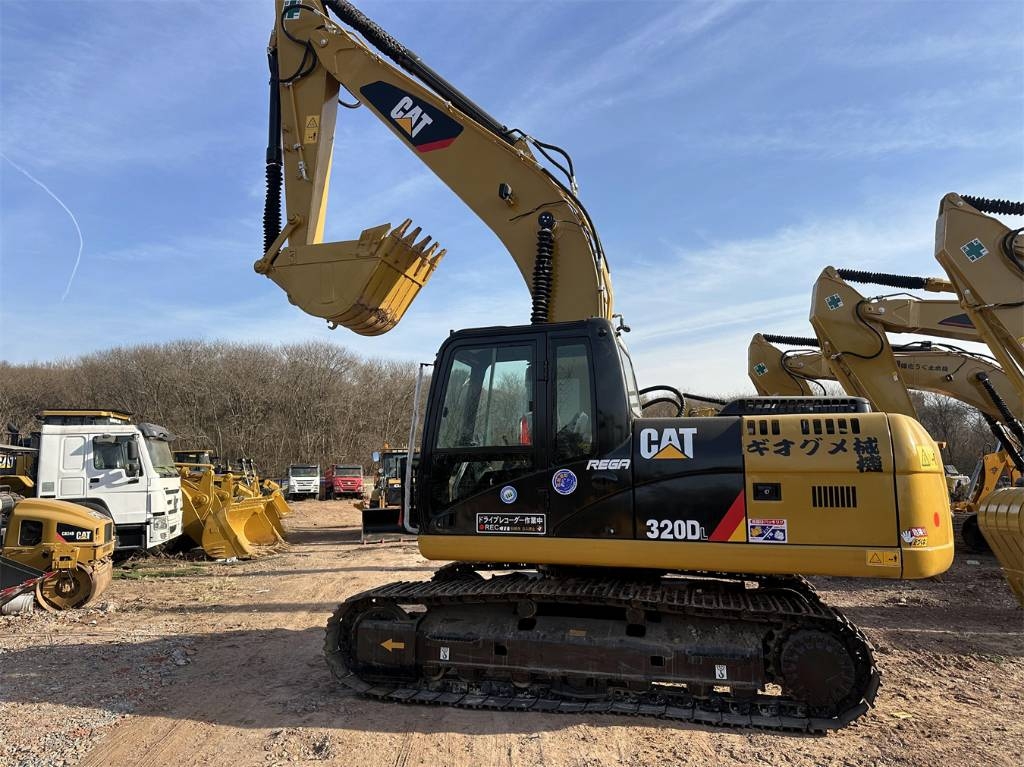 CAT 320 D L