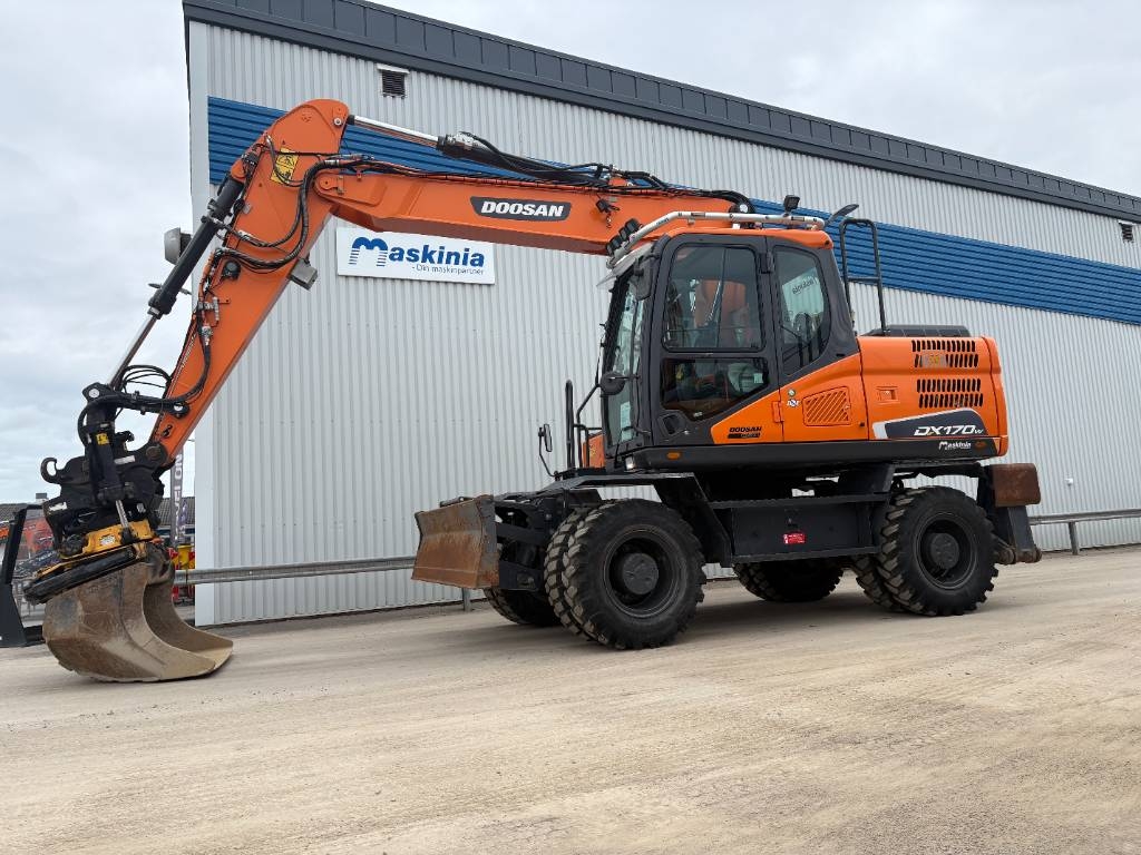 Doosan DX170W-5