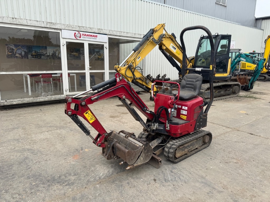 Yanmar SV08 (1E760)