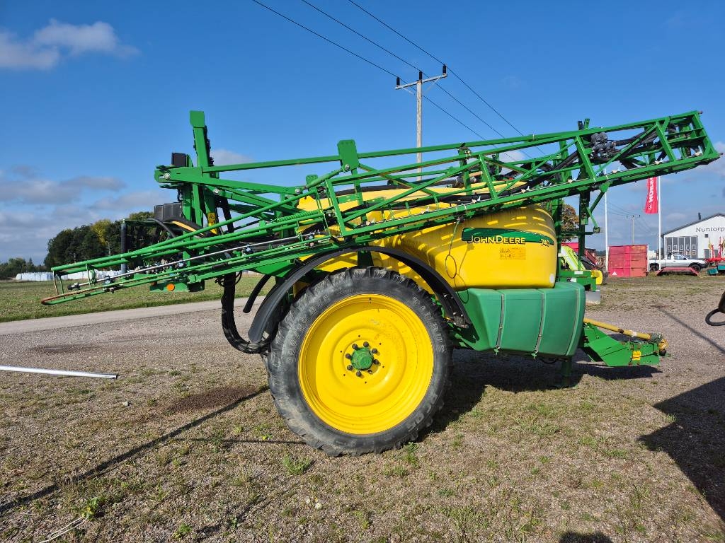John Deere 740