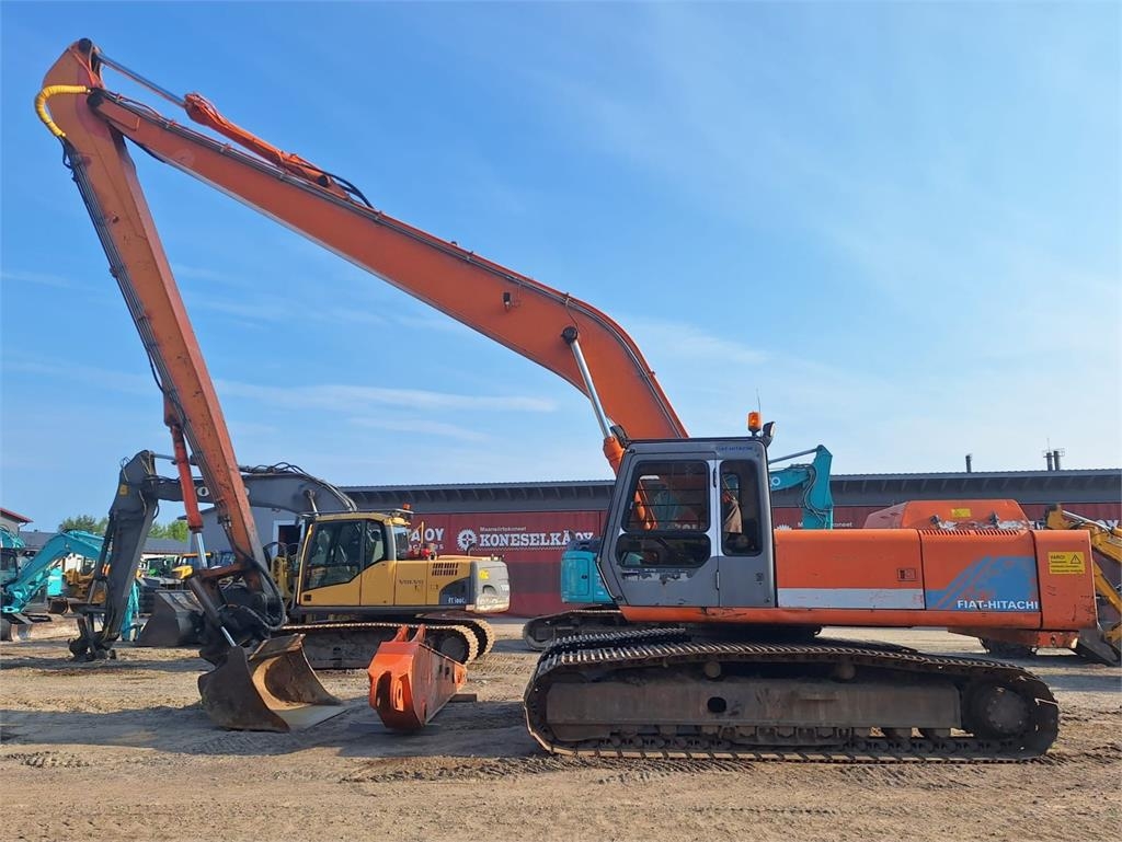 Fiat-Hitachi FH330LC-3 PITKÄ PUOMI