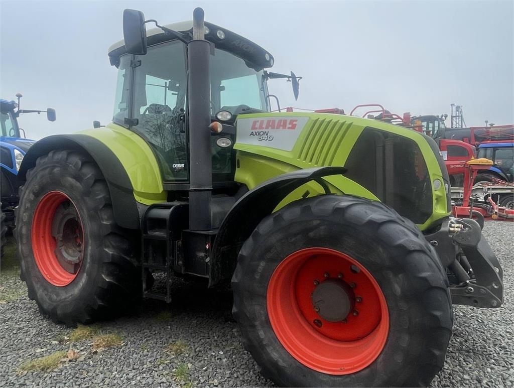 AXION 840