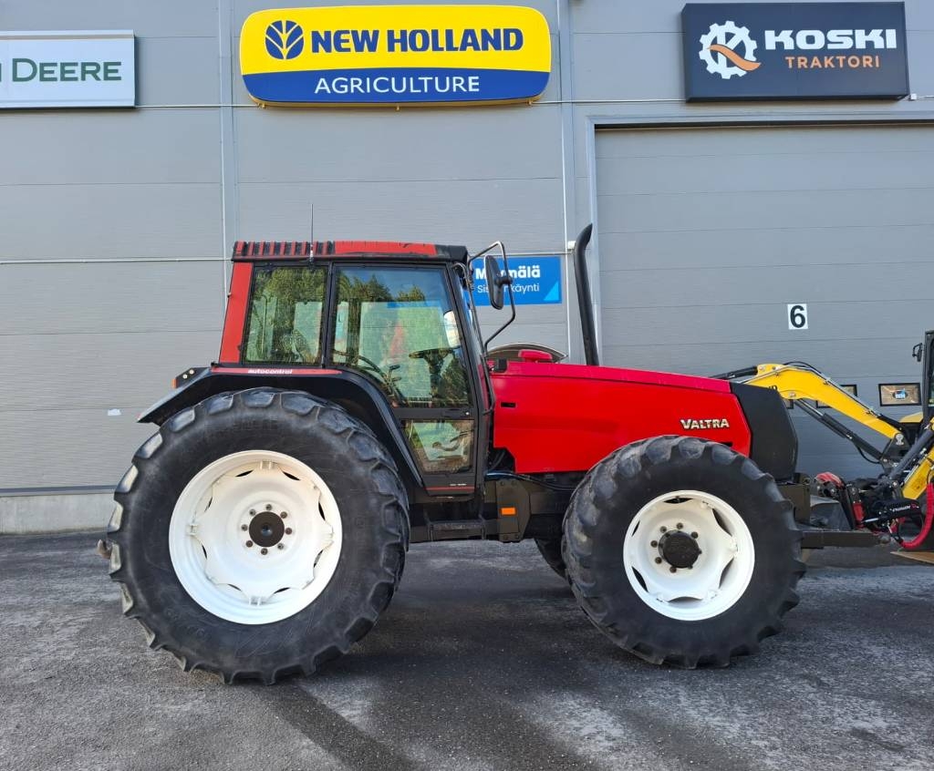 Tracteur agricole Valtra 8400 — occasion 1998, 12 168 h