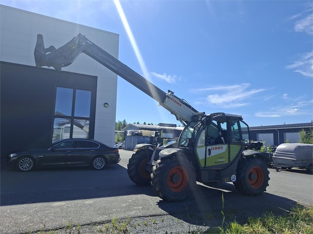 CLAAS Scorpion 7040
