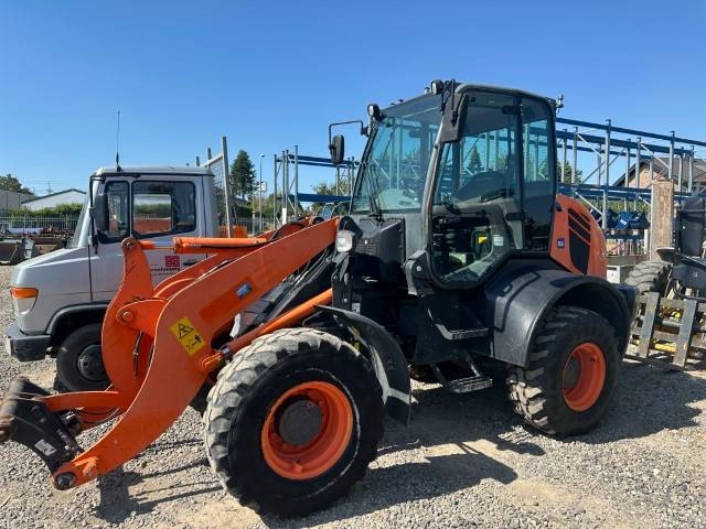 Chargeuse sur pneus Komatsu WA 100 M-7 29.000 EUR — occasion 2016, 3 012 h