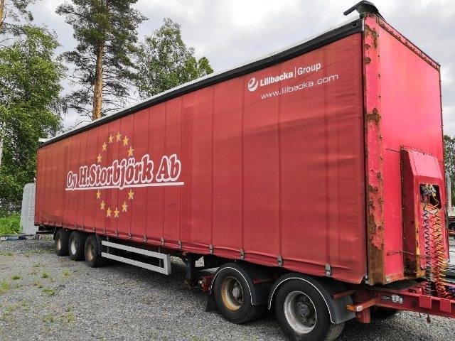 PWT Powerco trailers Puoliperävaunu
